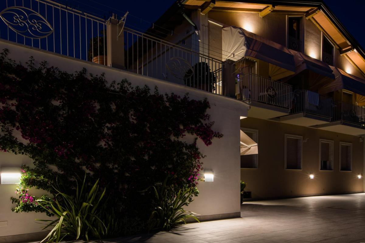 Residence Stella Marina di Massa Exterior foto
